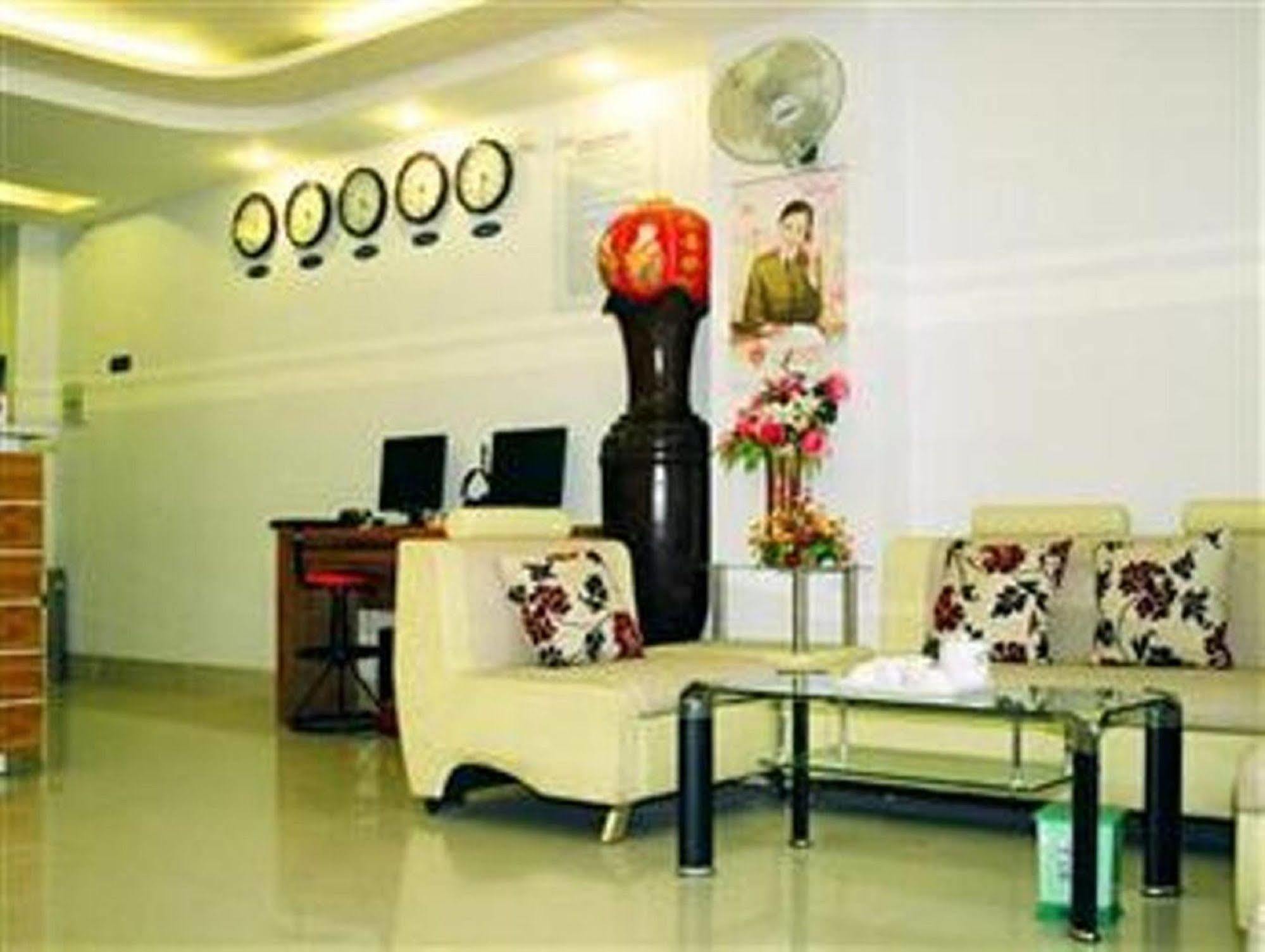 Remi Hotel Nha Trang Esterno foto